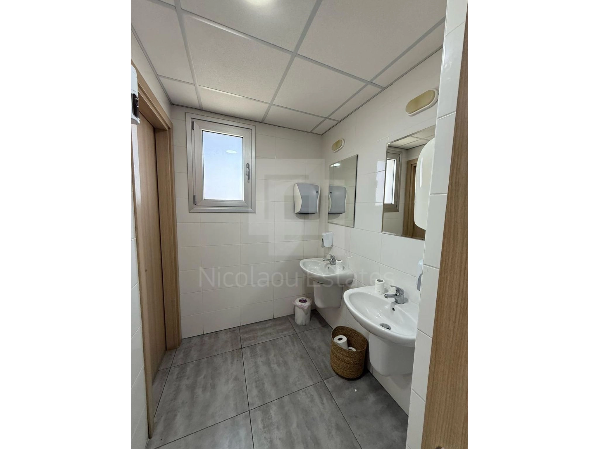 1500m² Office for Rent in Kato Polemidia, Limassol District