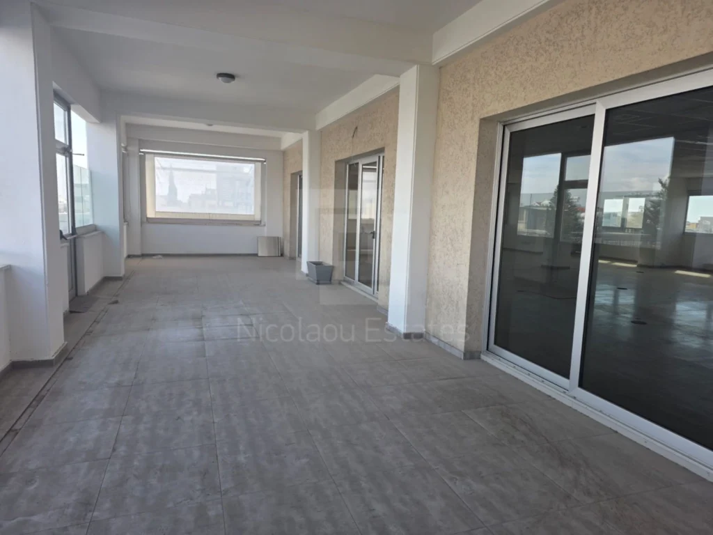 1000m² Office for Rent in Kato Polemidia, Limassol District