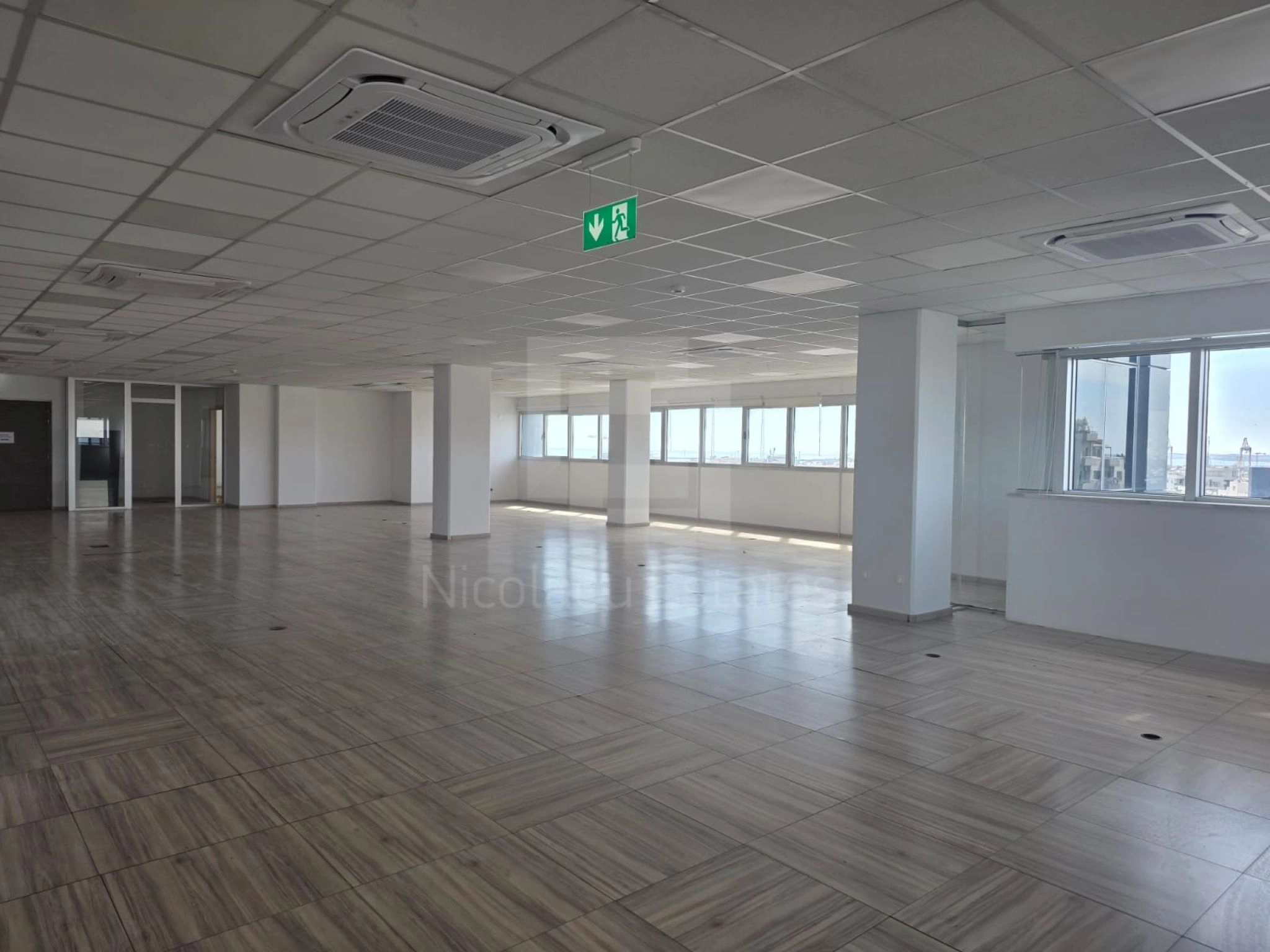 1000m² Office for Rent in Kato Polemidia, Limassol District