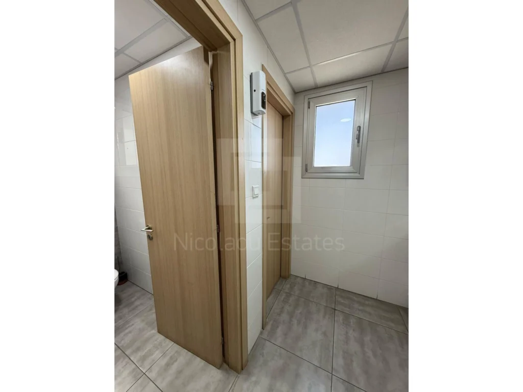 500m² Office for Rent in Kato Polemidia, Limassol District