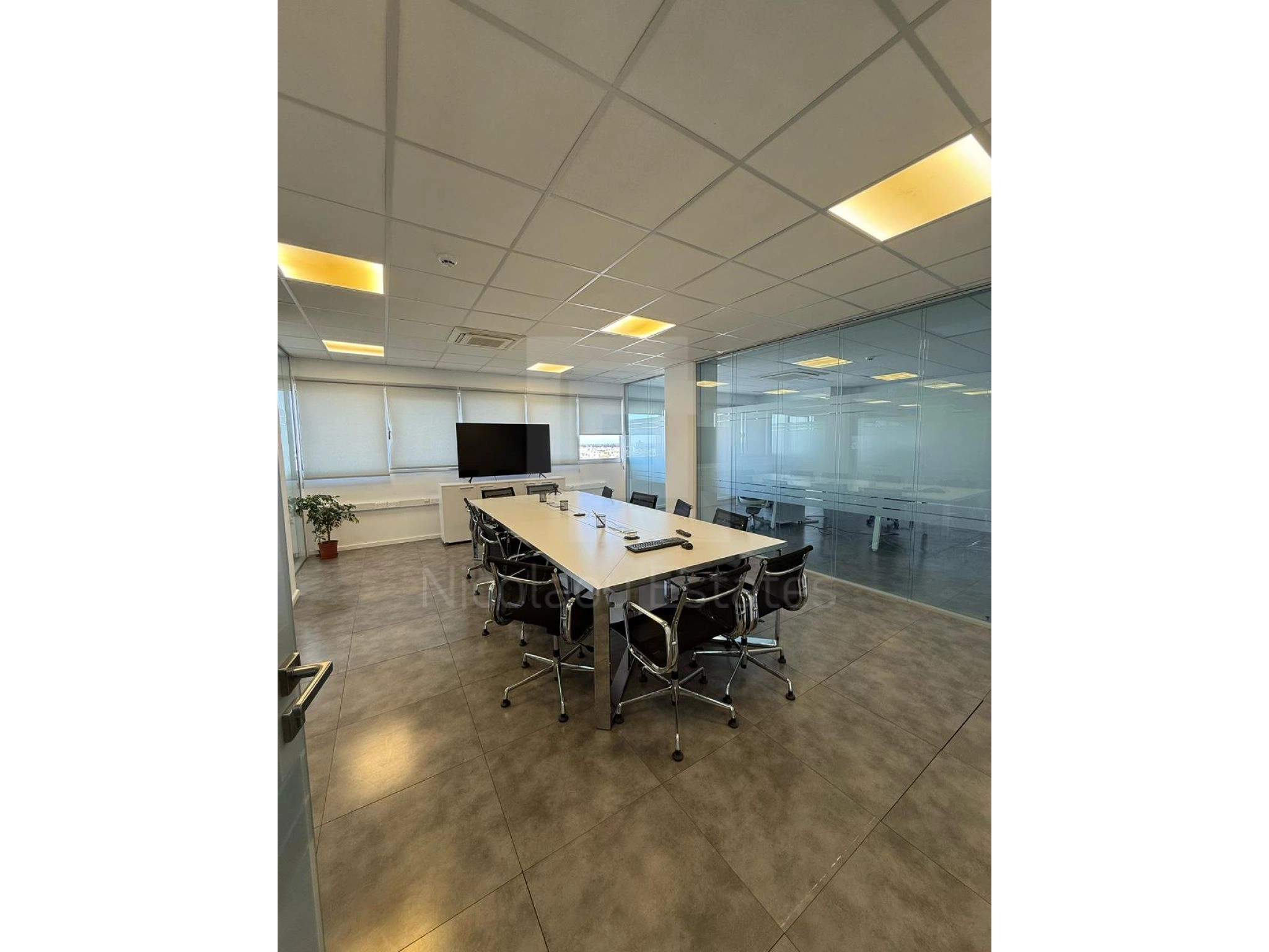500m² Office for Rent in Kato Polemidia, Limassol District