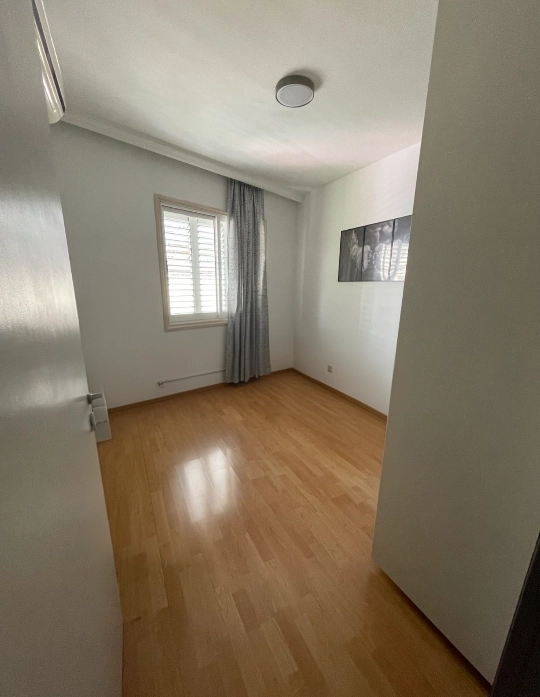 3-bed apartment with balcony near beach in Neapolis, Limassol photo 10