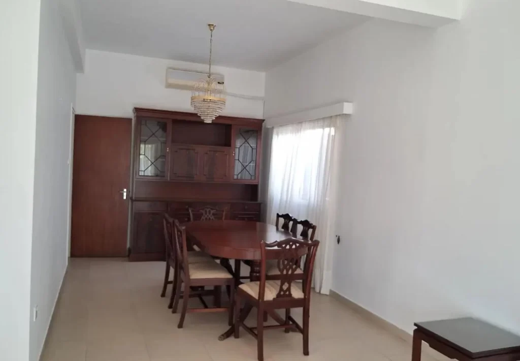 3-bed renovated house with garden in Strovolos, Nicosia photo 2