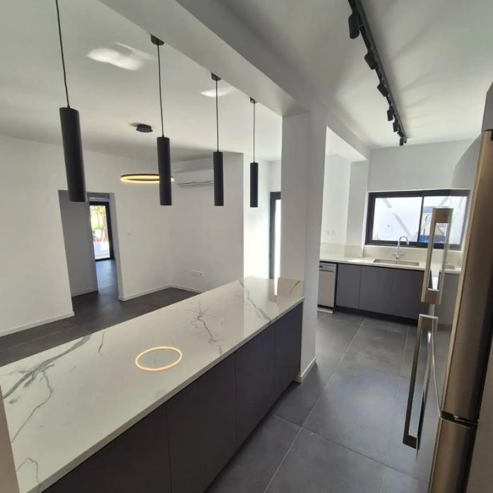3-bed first-floor house for rent in Strovolos, Nicosia photo 3