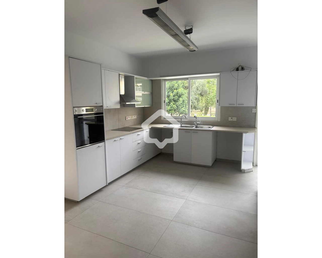 3 Bedroom Apartment for Rent in Strovolos, Nicosia District