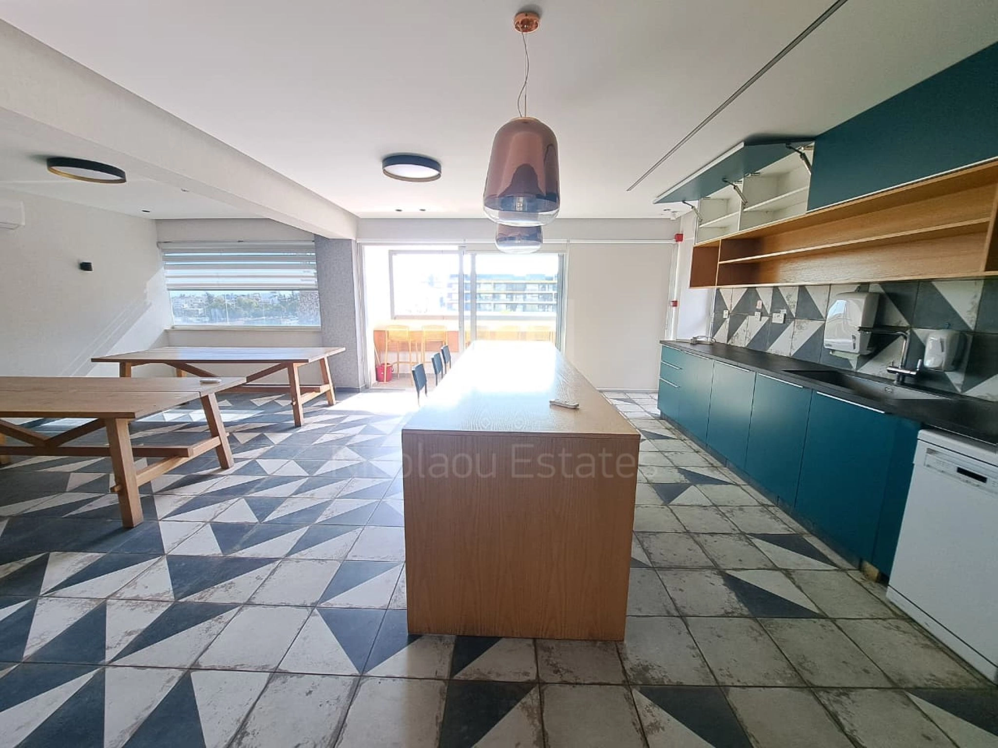 1600m² Building for Rent in Limassol District