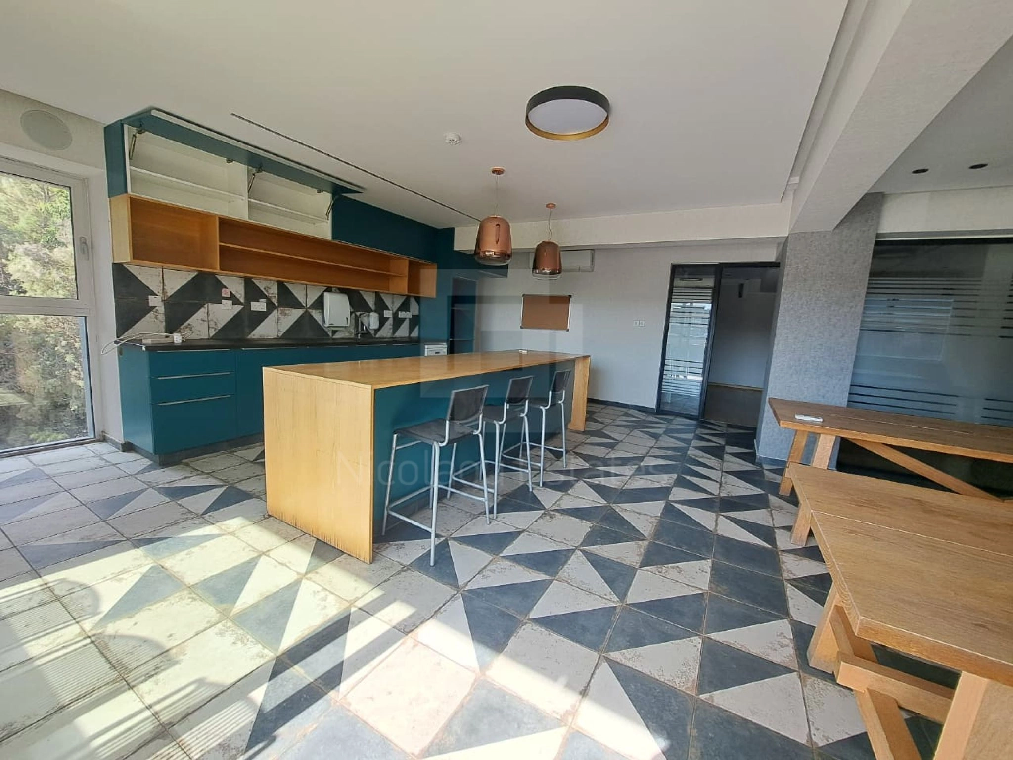 1600m² Building for Rent in Limassol District