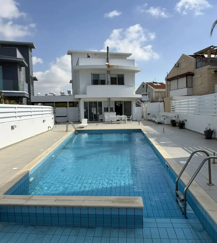 5 Bedroom House for Rent in Larnaca District
