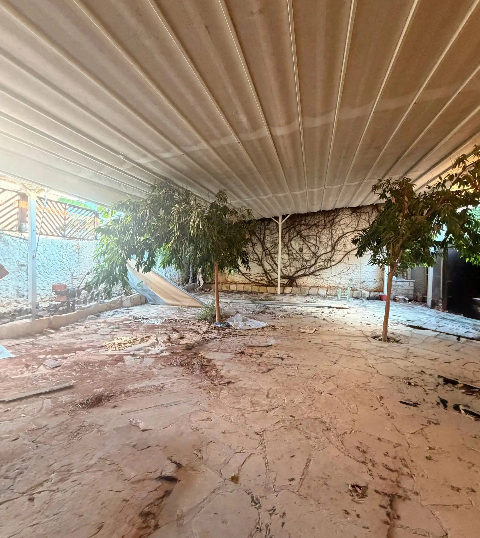 300m² Building for Sale in Limassol – Katholiki