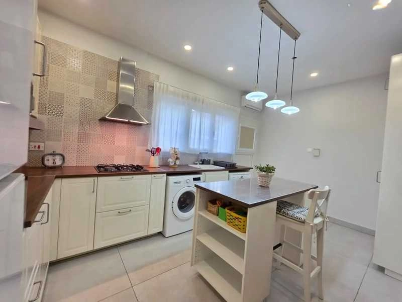 2 Bedroom House for Rent in Limassol – Neapolis