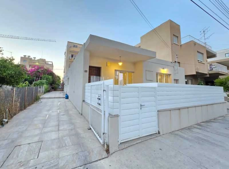 2 Bedroom House for Rent in Limassol – Neapolis