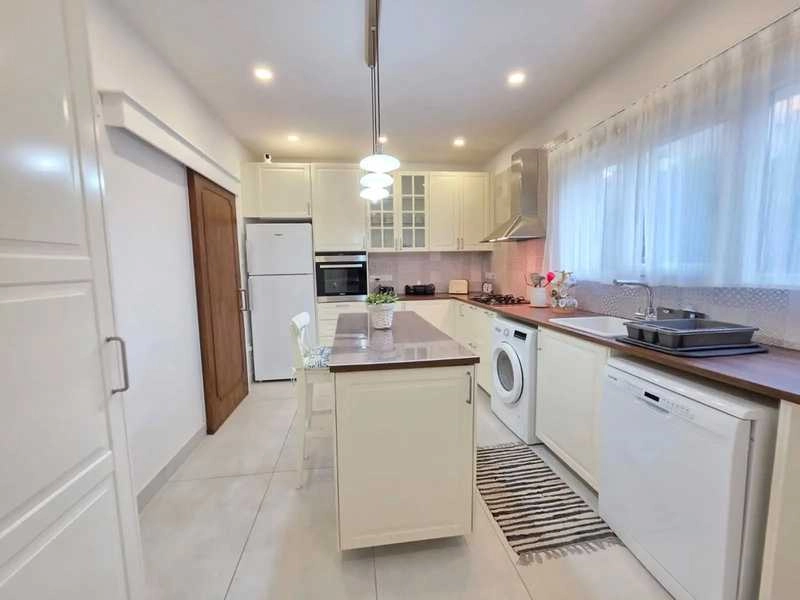 2 Bedroom House for Rent in Limassol – Neapolis