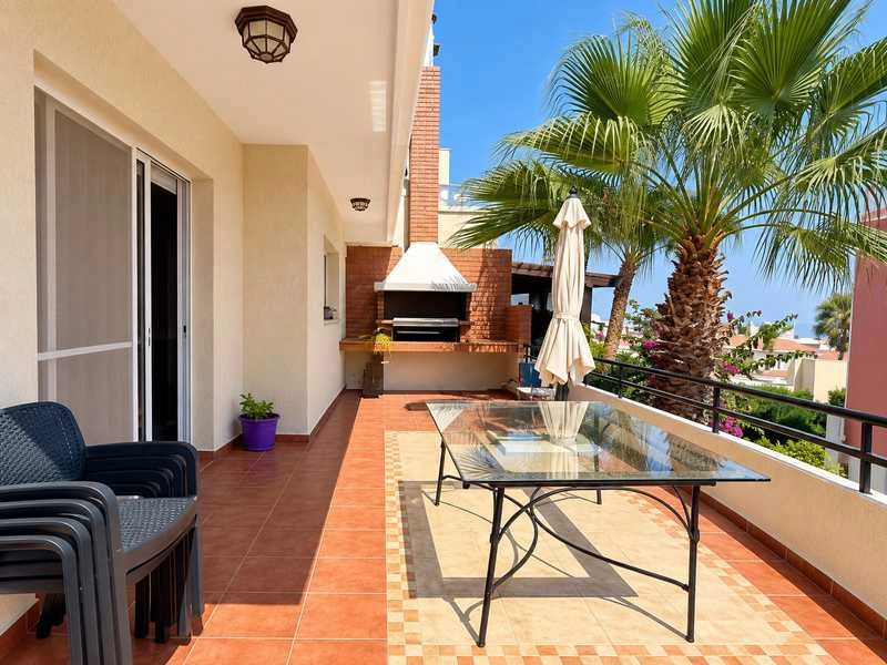 5-bed house for rent with garden in Agia Fyla photo 9