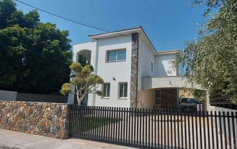5 Bedroom House for Rent in Agios Tychonas, Limassol District