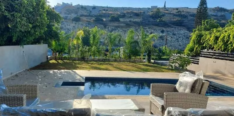 5 Bedroom House for Rent in Agios Tychonas, Limassol District