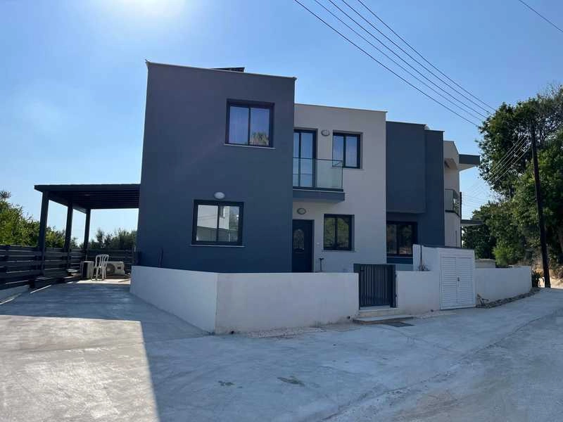5 Bedroom House for Rent in Kissonerga, Paphos District