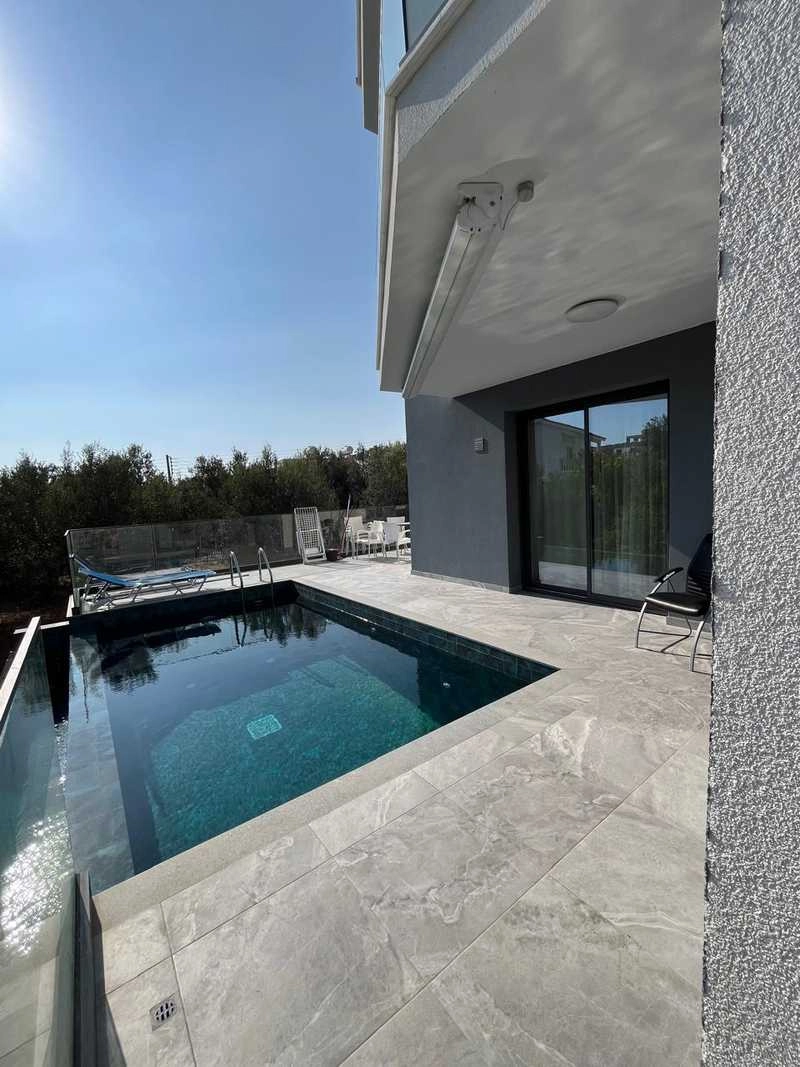 5 Bedroom House for Rent in Kissonerga, Paphos District