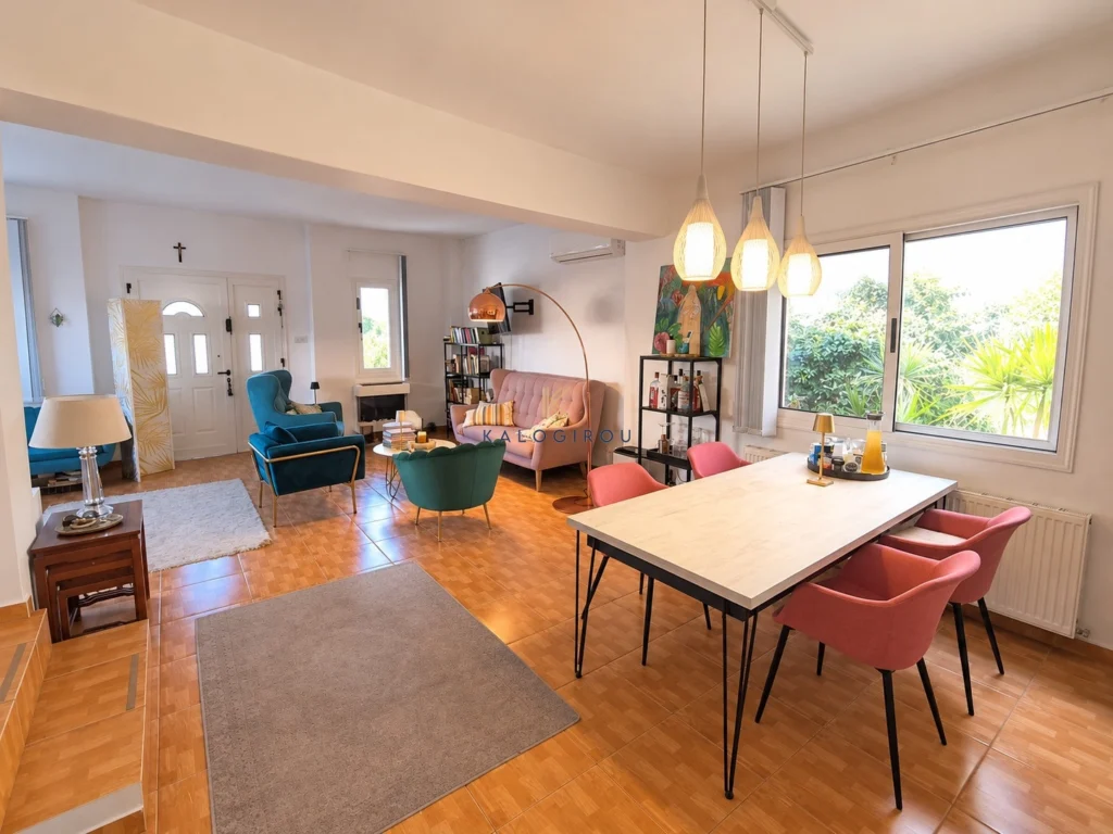 4 Bedroom House for Sale in Aradippou, Larnaca District