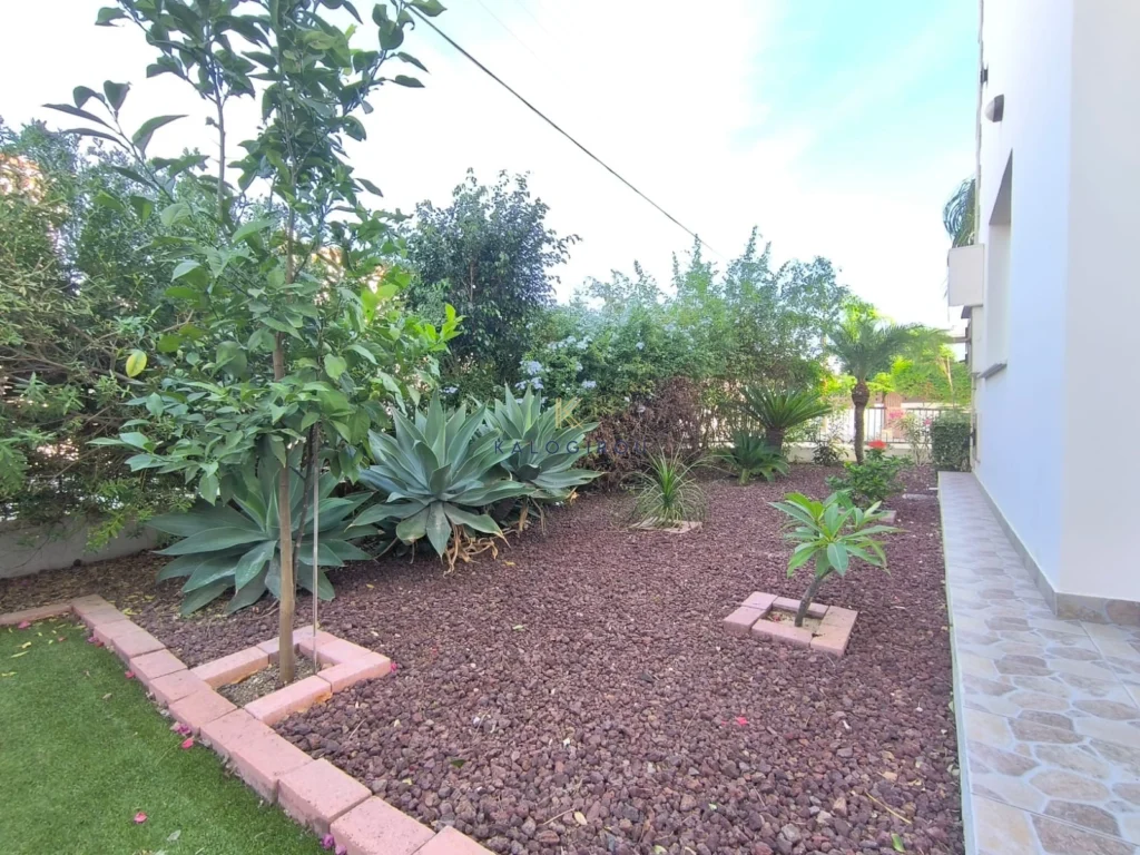 4 Bedroom House for Sale in Aradippou, Larnaca District