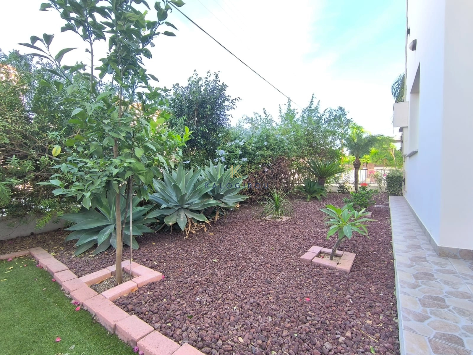 4 Bedroom House for Sale in Aradippou, Larnaca District