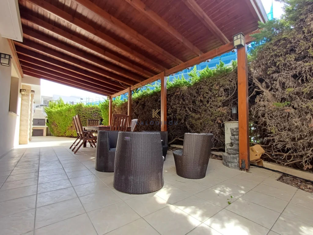 4 Bedroom House for Sale in Aradippou, Larnaca District