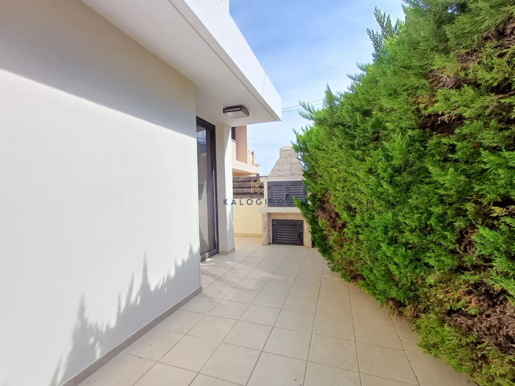 4 Bedroom House for Sale in Aradippou, Larnaca District