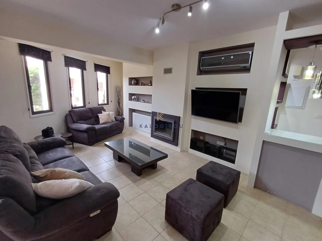4 Bedroom House for Sale in Aradippou, Larnaca District