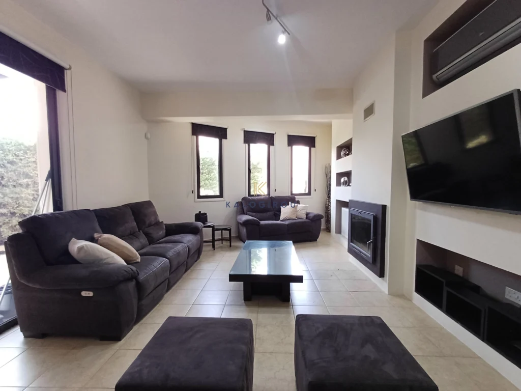 4 Bedroom House for Sale in Aradippou, Larnaca District