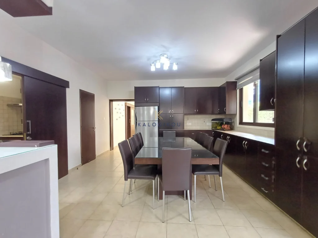 4 Bedroom House for Sale in Aradippou, Larnaca District