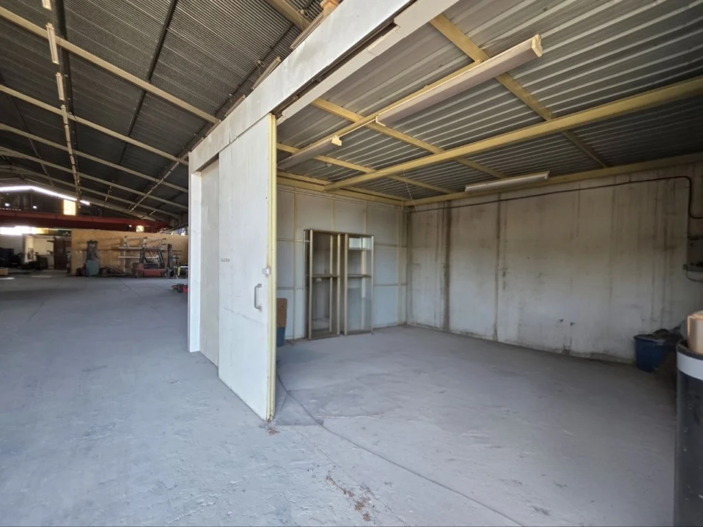 2000m² Office for Rent in Ypsonas, Limassol District