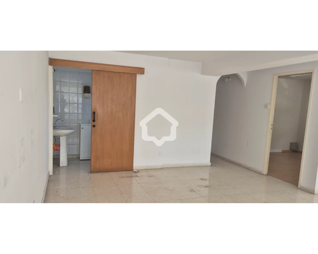 140 m² shop for rent on Mesogi Avenue, Paphos photo 3