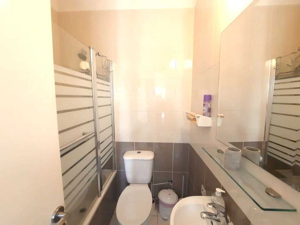 2-bed townhouse with communal pools in Anarita photo 11