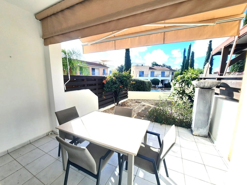2-bed townhouse with communal pools in Anarita photo 12