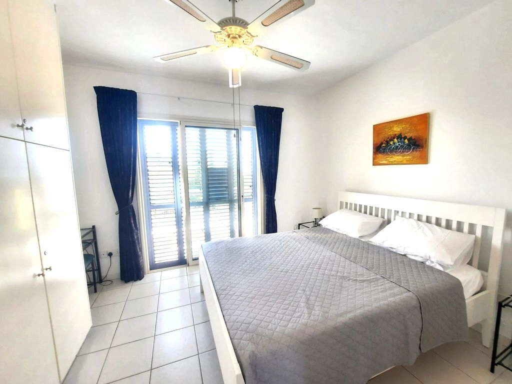2-bed townhouse with communal pools in Anarita photo 13