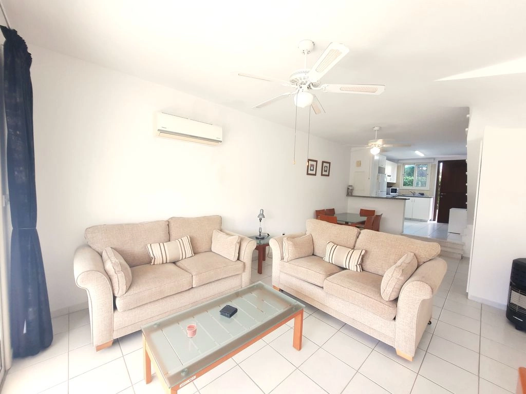 2-bed townhouse with communal pools in Anarita photo 3