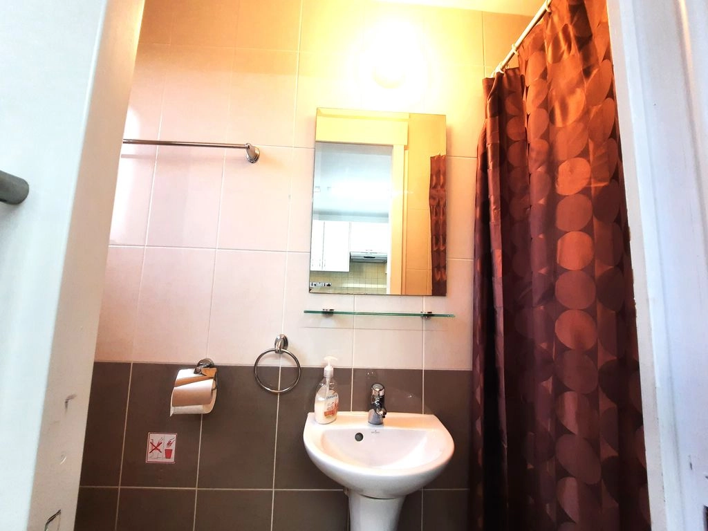 2-bed townhouse with communal pools in Anarita photo 4