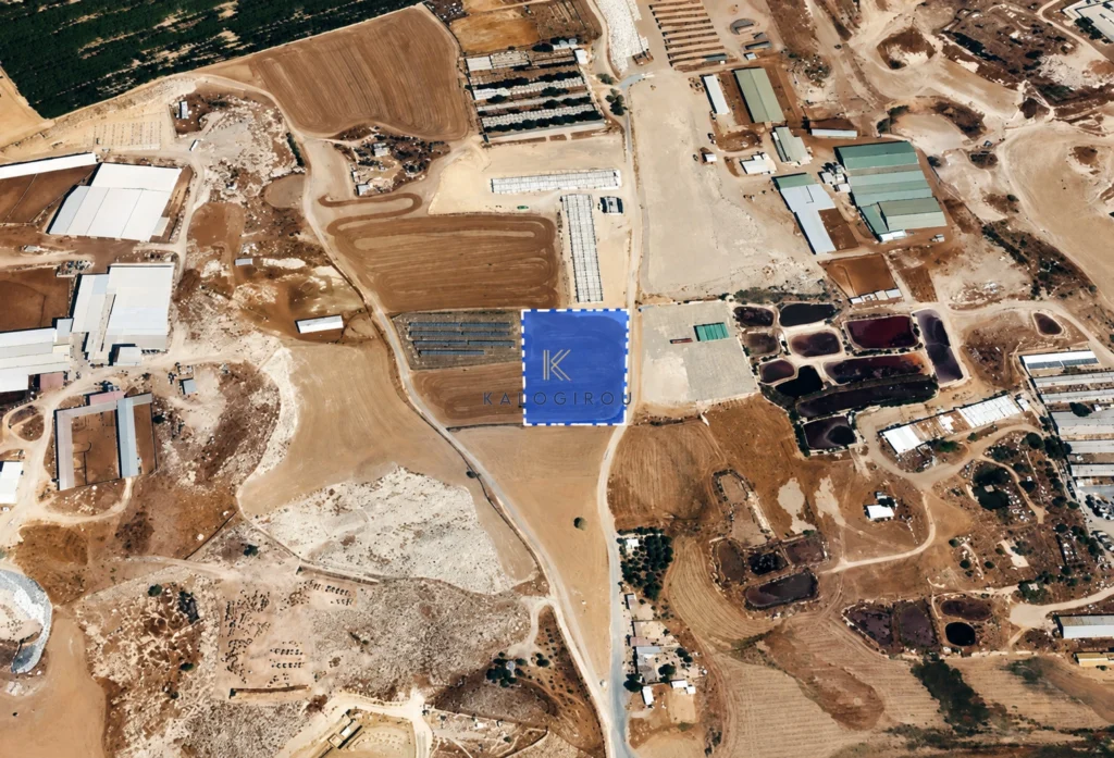 5,333 m² livestock plot for sale in Aradippou photo 2