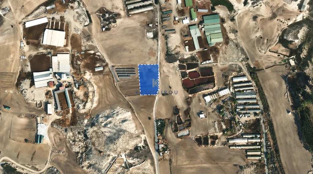5,333 m² livestock plot for sale in Aradippou photo 3