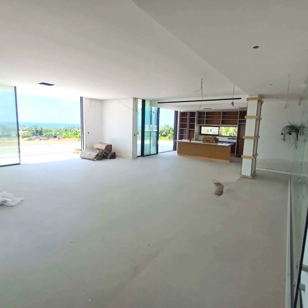 6+ Bedroom House for Sale in Paphos District