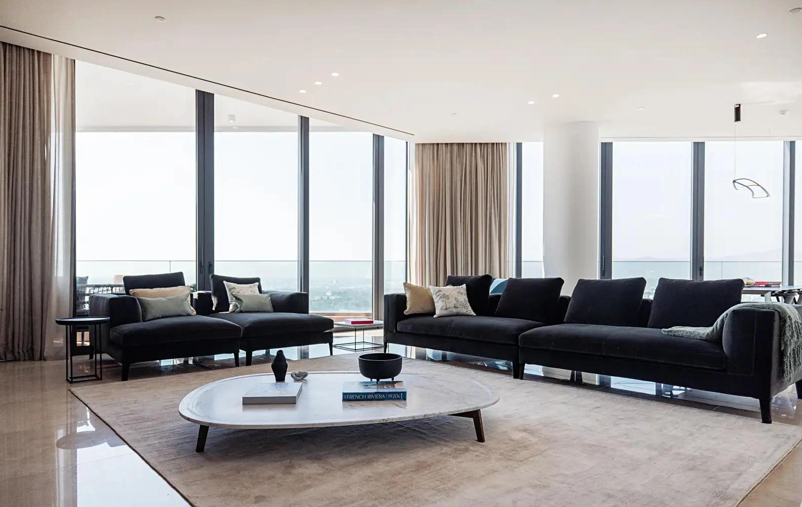 4 Bedroom Apartment for Sale