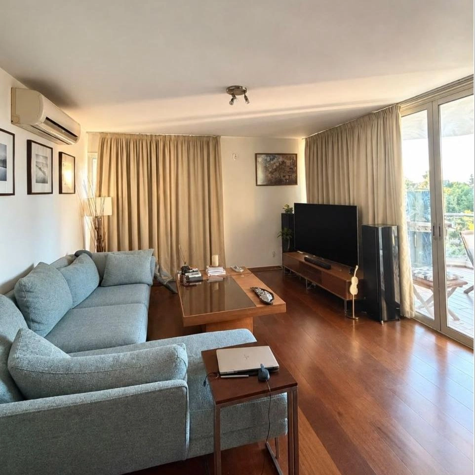 2-bed furnished apartment with terrace in Acropolis, Strovolos photo 2