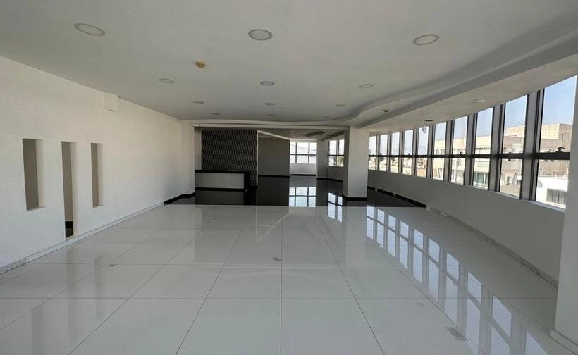 200m² Office for Rent