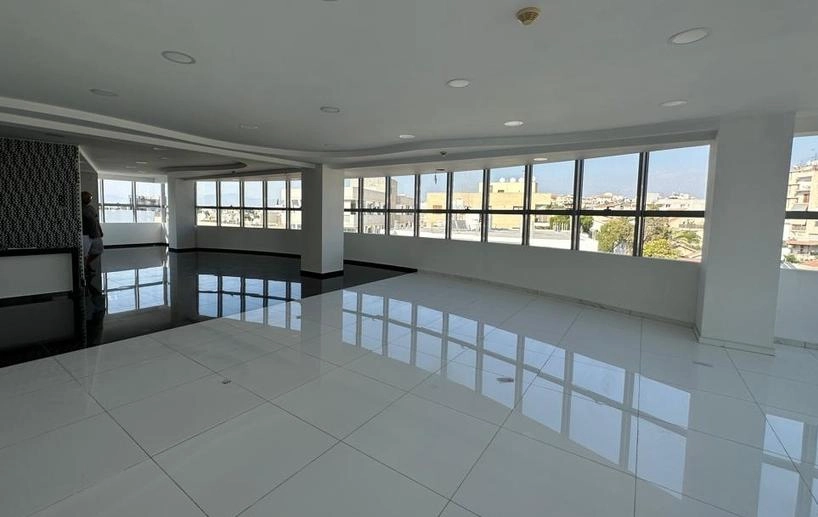 200m² Office for Rent