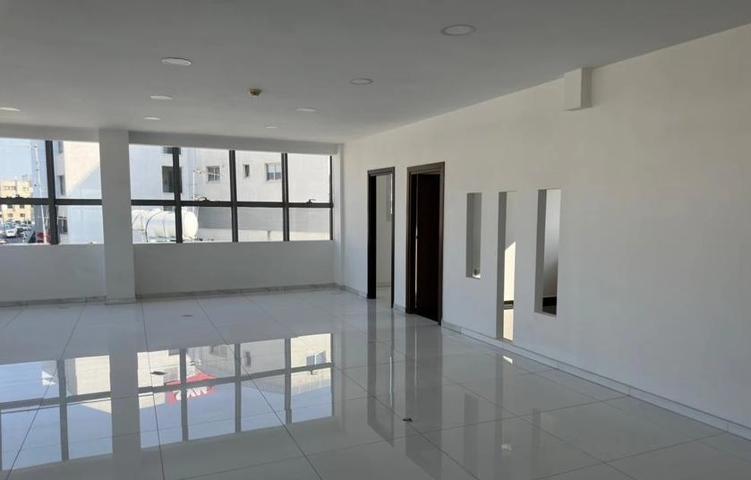 200m² Office for Rent
