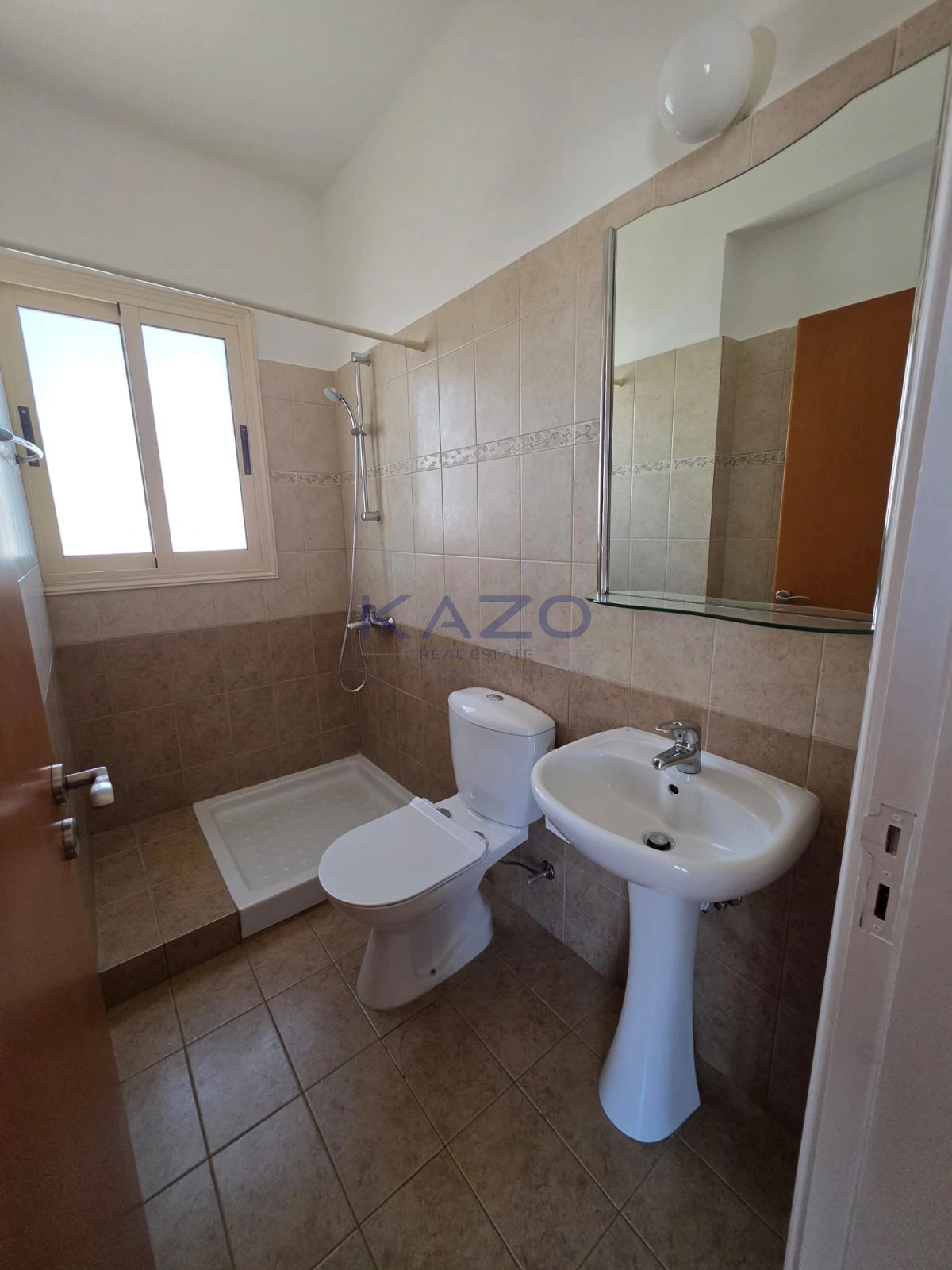 150m² Office for Rent in Limassol District