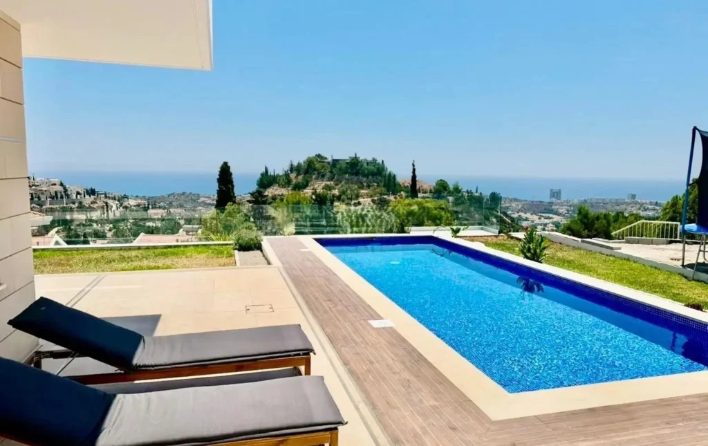 5-bed luxury villa with pool and sea views in Agios Tychonas photo 2