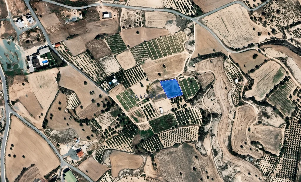 1,673 m² residential plot for sale in Anafotida, Larnaca photo 4