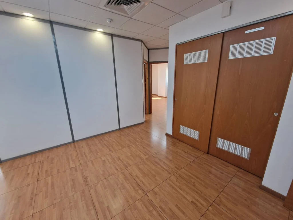 Office for rent in Town Center Nicosia, 180 m2 photo 12