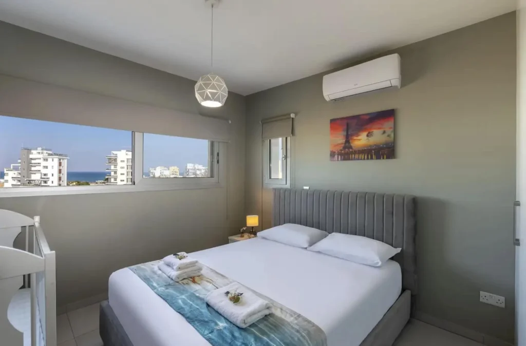 2-bed apartment with sea view in Makenzy, Larnaca photo 4