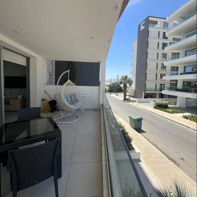 2-bed apartment with sea view in Mackenzie, Larnaca